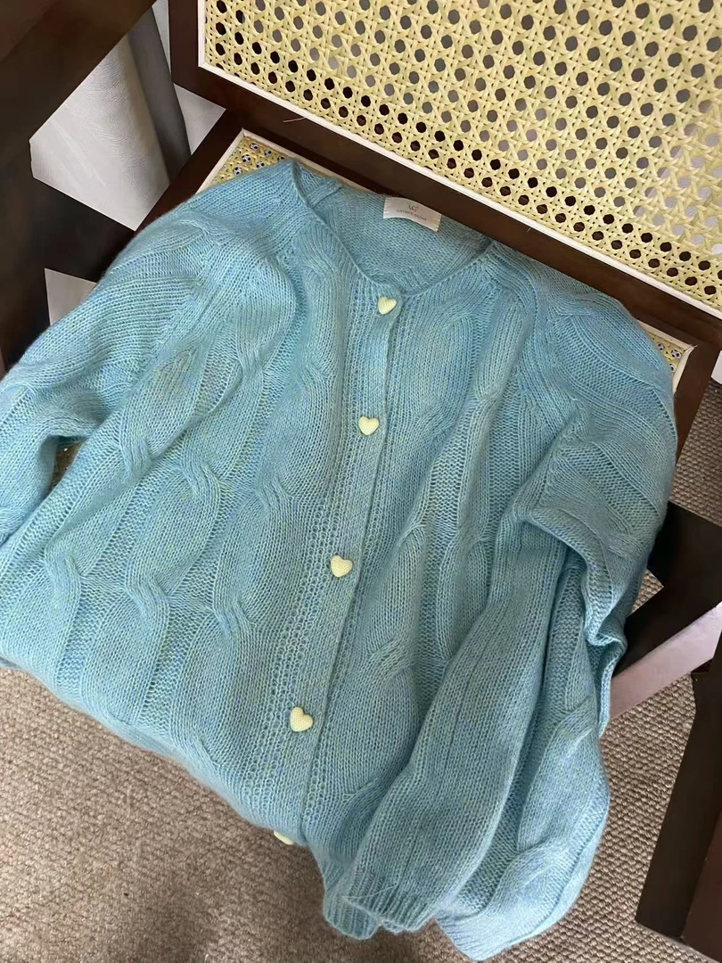 【慧慧精选】秋季新品 爱心手工编织扣莱塞尔绵羊毛山羊绒绿色毛衫