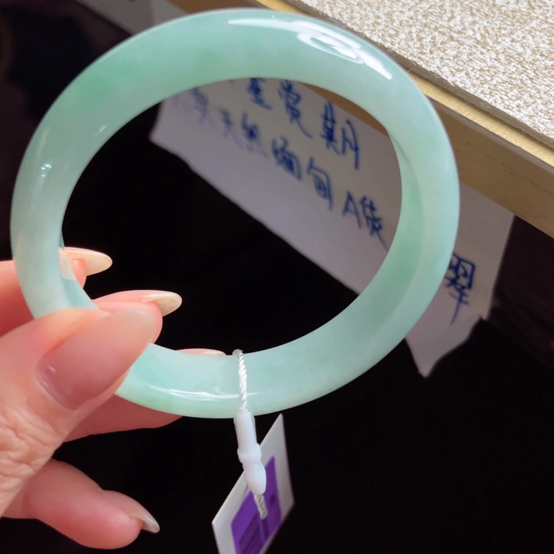 翡翠未镶嵌手镯手镯