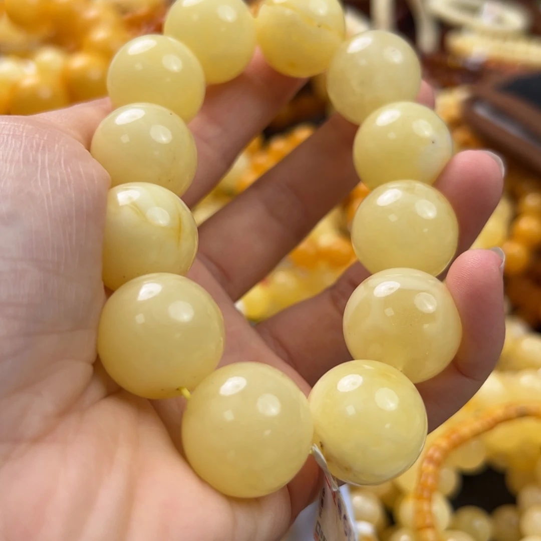 未镶嵌琥珀珠宝奇石