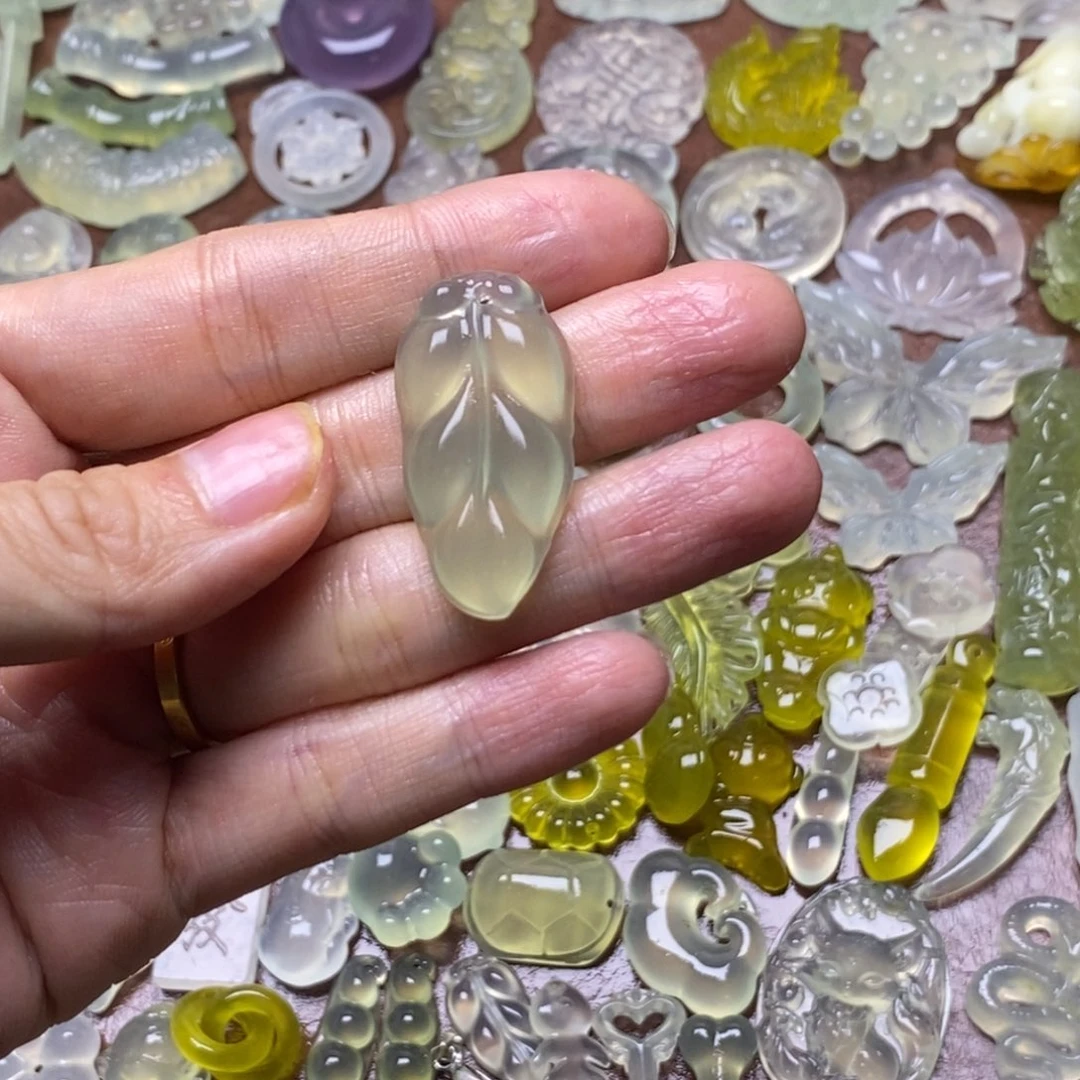 蛇纹石玉合金项链