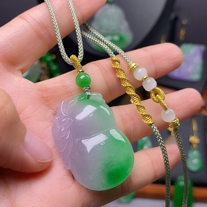 吊坠(赠链)未镶嵌翡翠