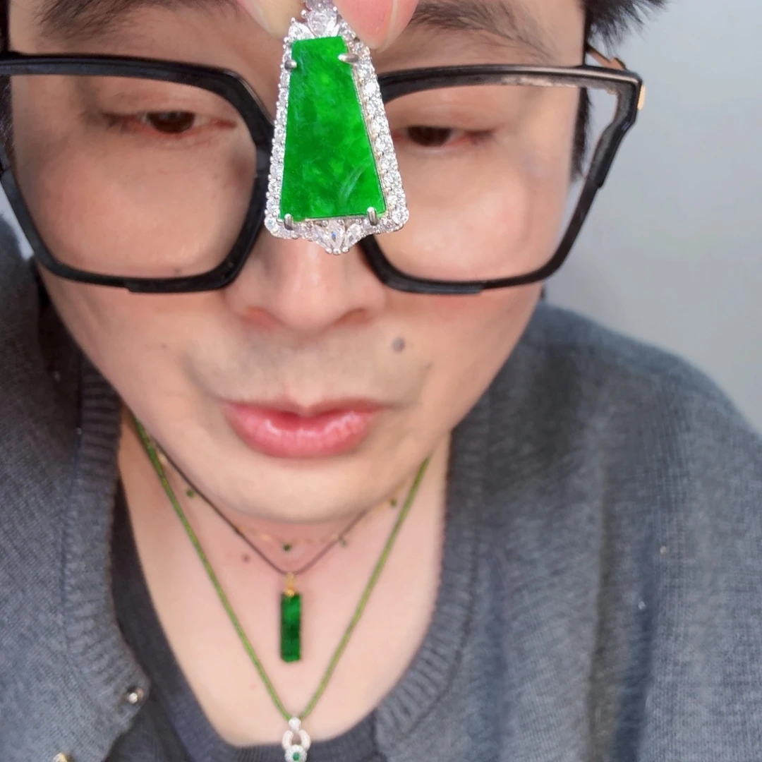 翡翠颈饰未镶嵌一个