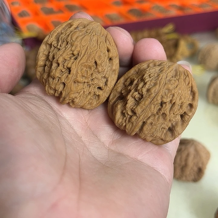 把件文玩核桃38左右南疆练手一对