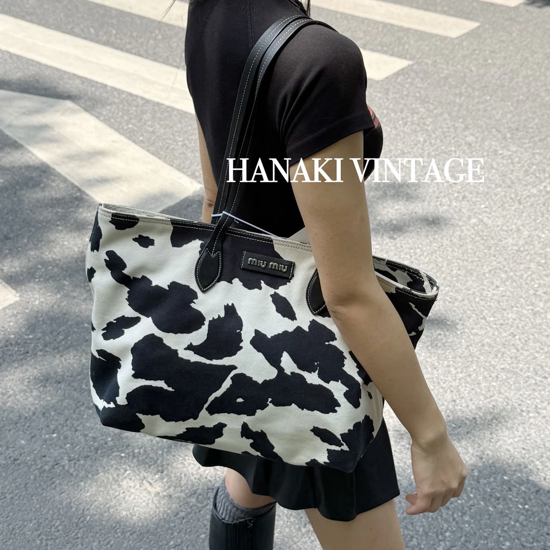 95新 MIU MIU/缪缪 花绮二店/缪缪奶牛帆布托特包