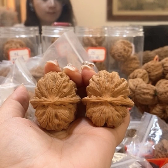 文玩核桃吊坠P****庄平谷方块有修