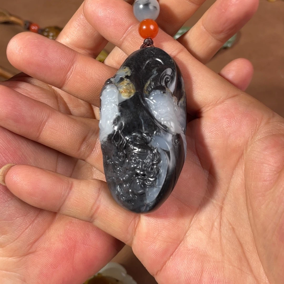 婚***人和田玉未镶嵌把件忠义千秋