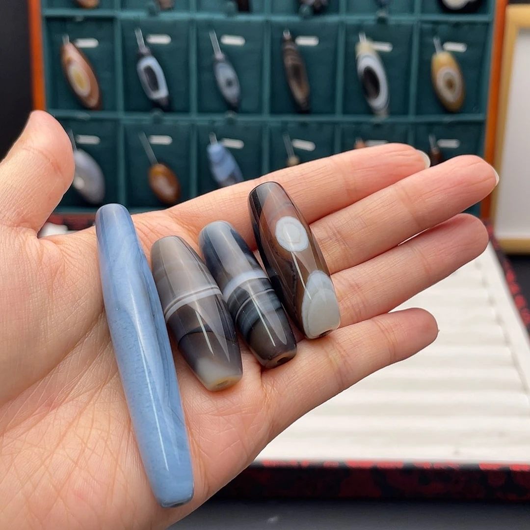 玛瑙/玉髓未镶嵌珠宝半成品D****G