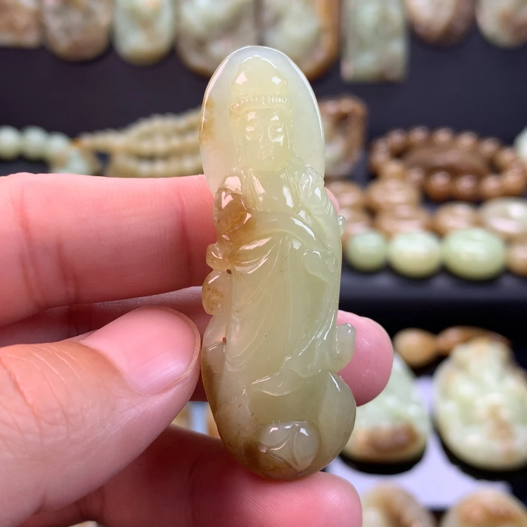 和田玉未镶嵌颈饰