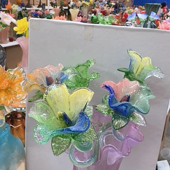 琉璃花瓶高45厘米宽9厘米