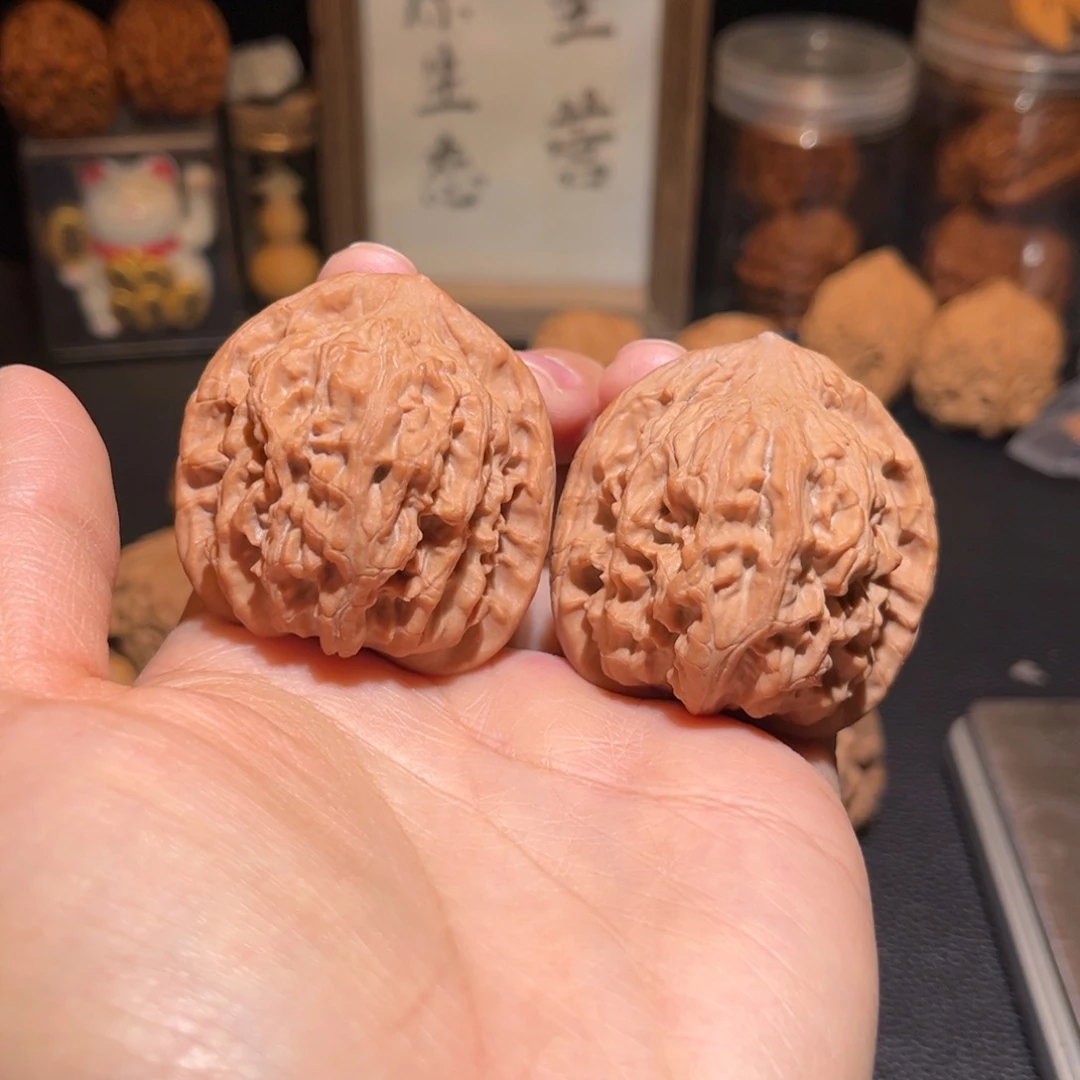 阿***飞把件文玩核桃红狮子43