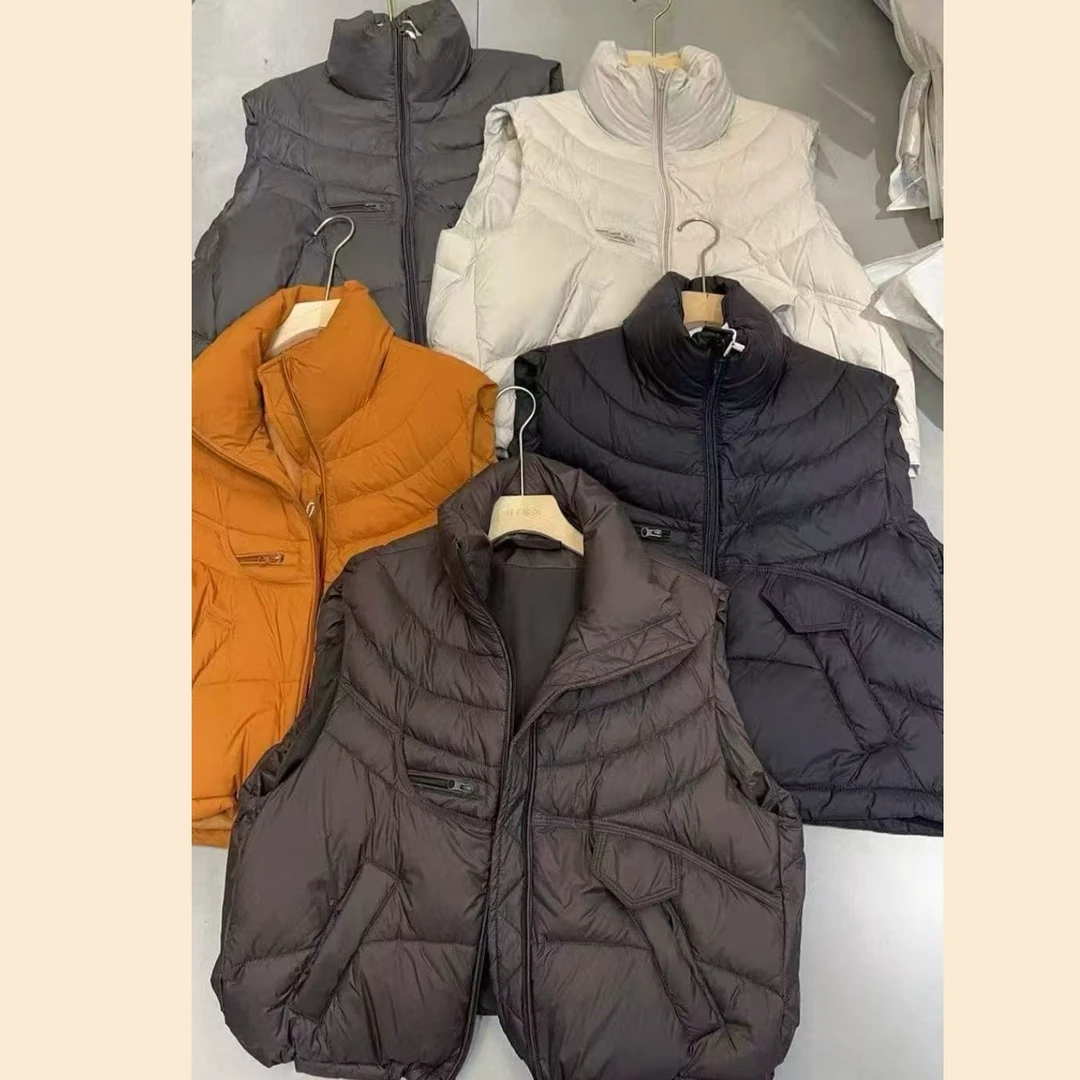 冬季新款韩版设计 90 马甲女短款坎肩背心