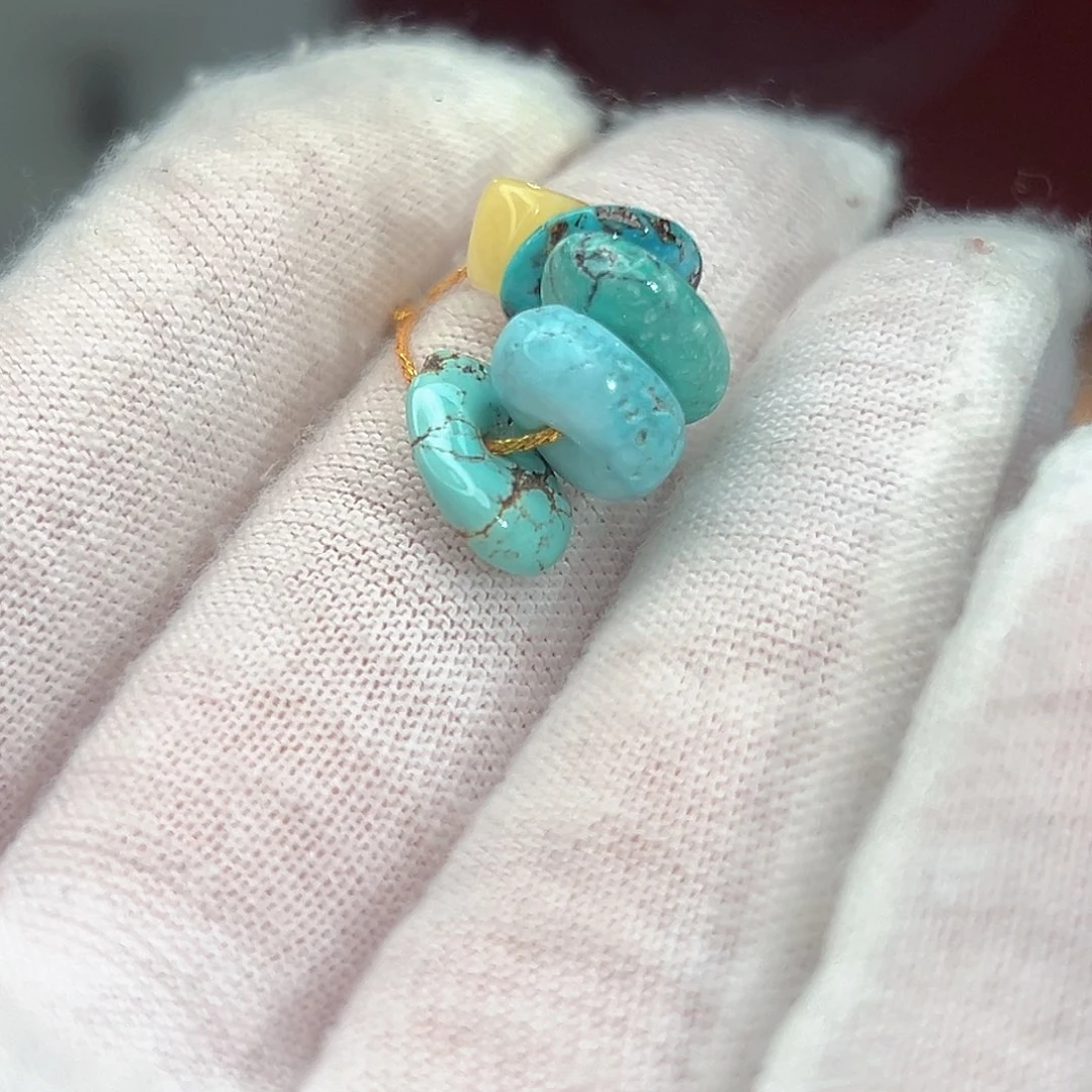 蜜蜡未镶嵌珠宝奇石