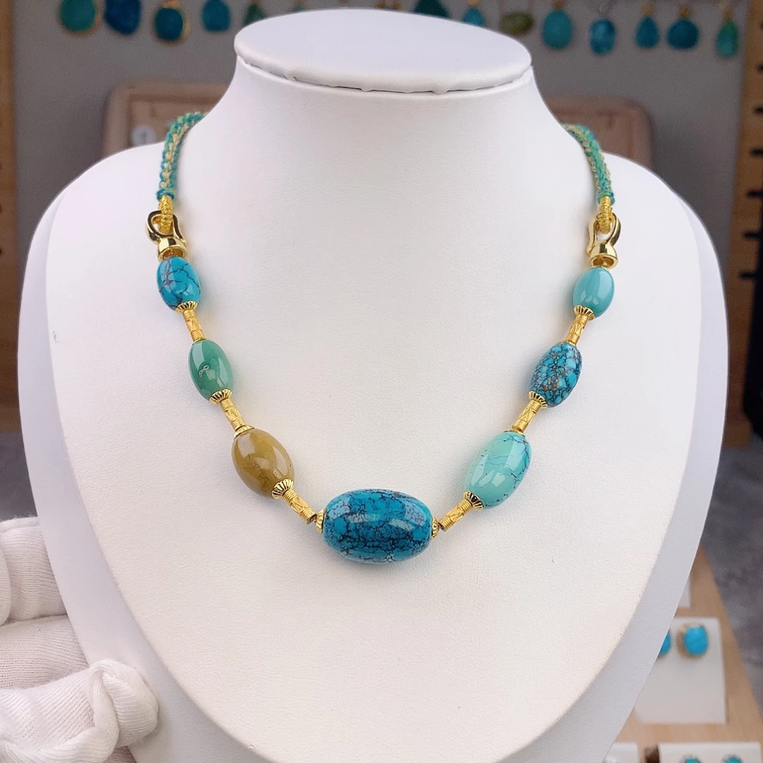 绿松石未镶嵌颈饰