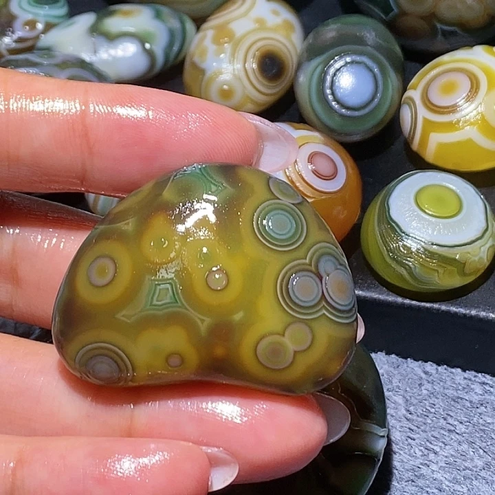 玛瑙/玉髓未镶嵌珠宝奇石74