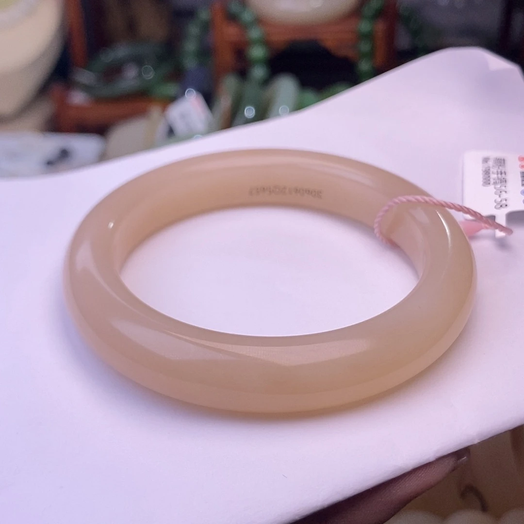 和田玉56.5熟藕粉红粉脂膏手镯未镶嵌