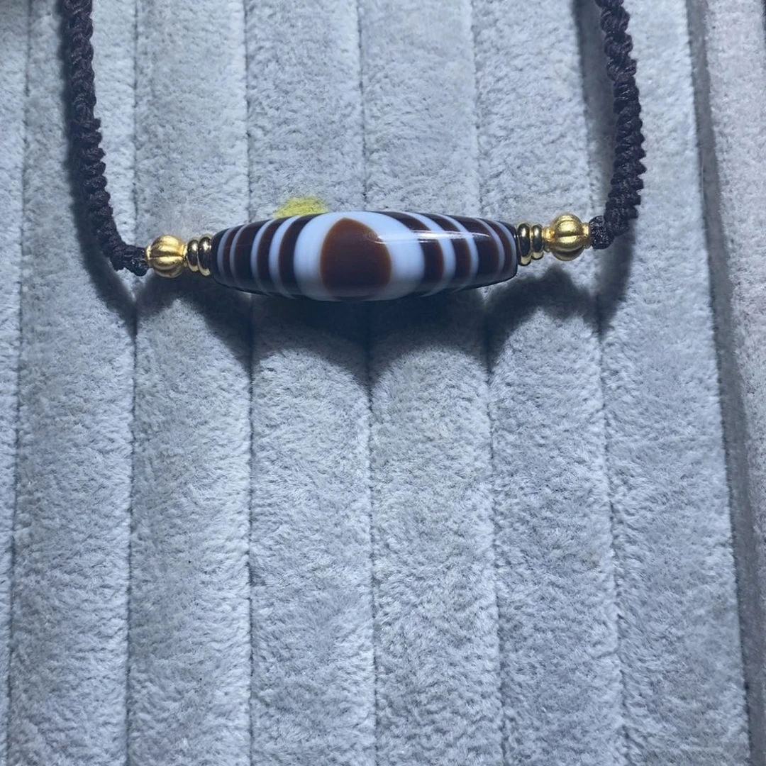 玛瑙/玉髓颈饰未镶嵌在*？