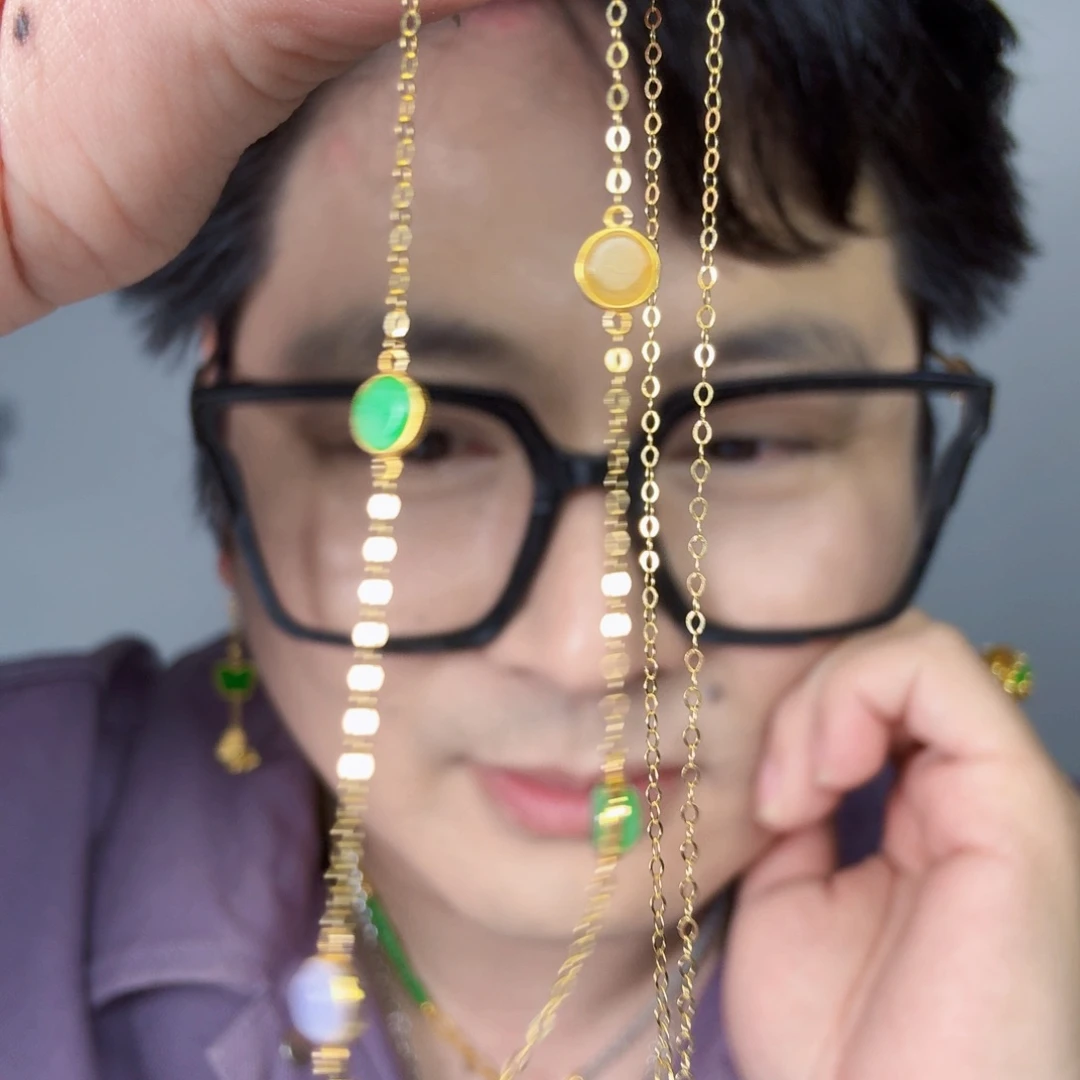 翡翠18K金镶嵌颈饰一件