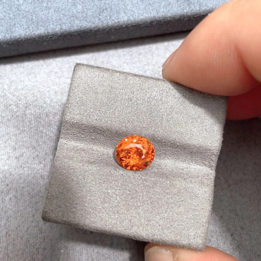 石榴石（芬达石）裸石1.92ct未镶嵌