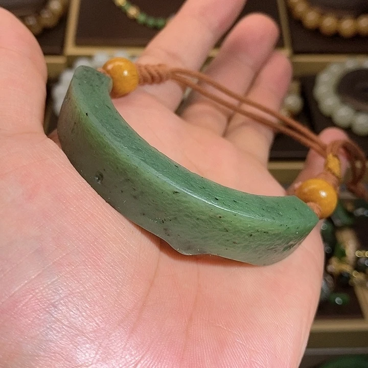 【闪购商品】未镶嵌手链和田玉（碧玉）