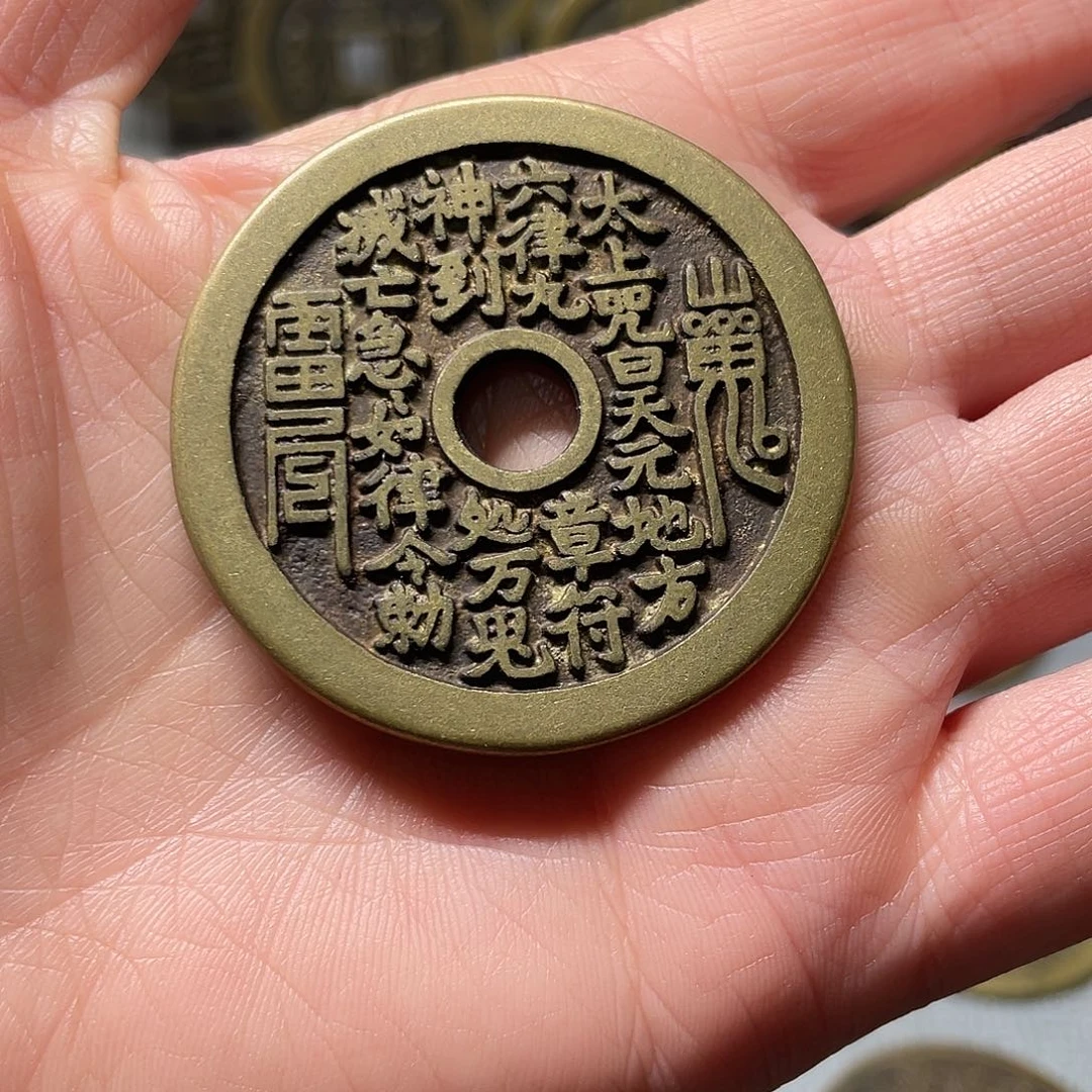 铜铁合金类邱*强现代工艺品摆件工艺品