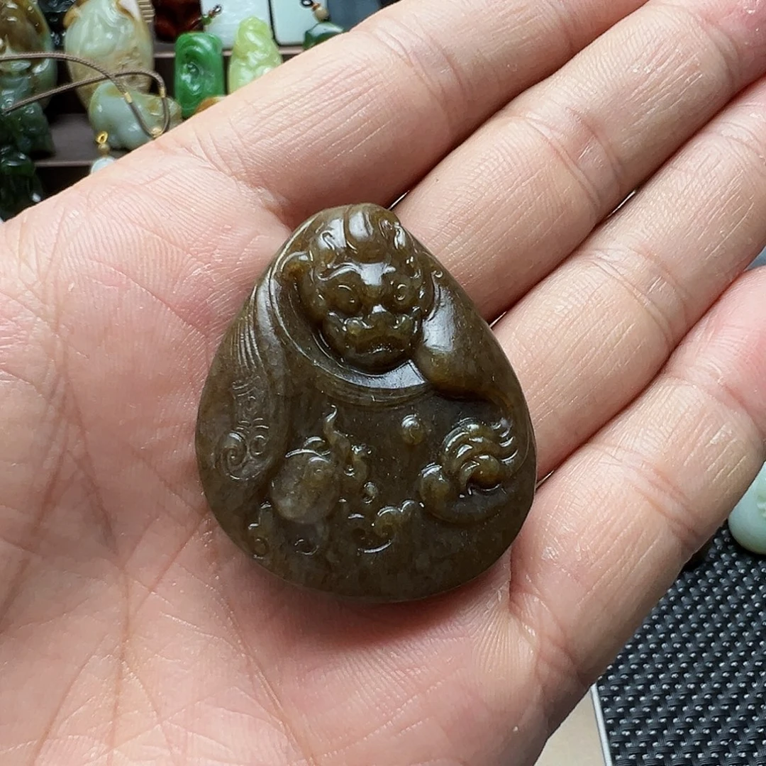 和田玉未镶嵌吊坠(赠链)