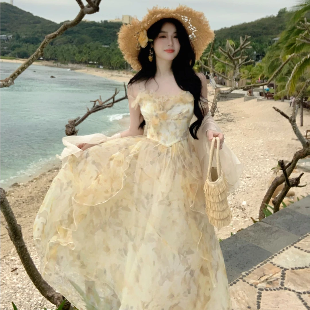 Blovelan花酿落日 明媚吸睛印花朦胧花瓣不规则剪裁吊带裙