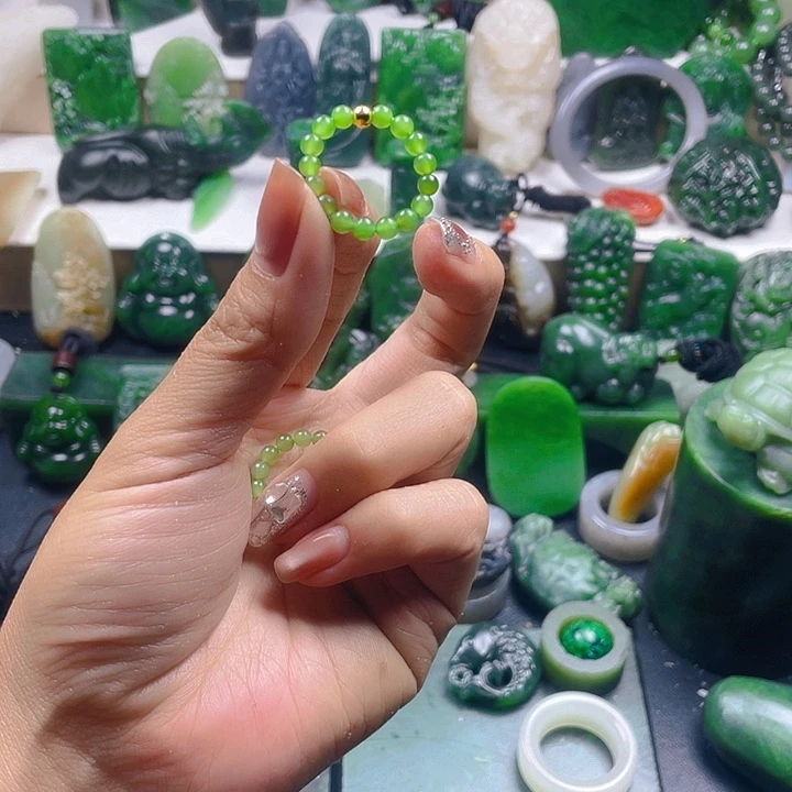 却***心和田玉未镶嵌珠宝半成品