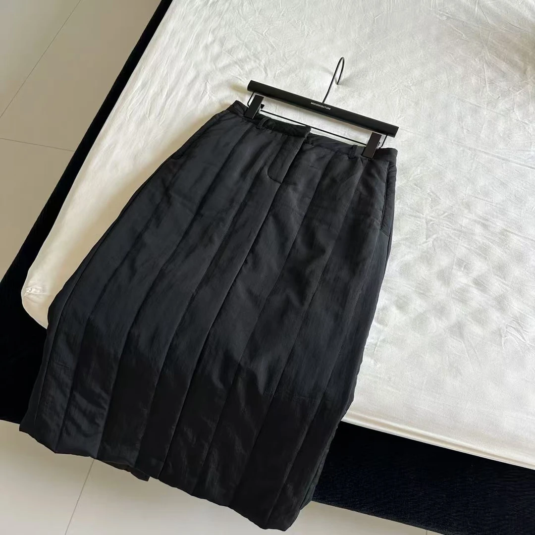 LA 极简 绗缝夹棉 黑色 直筒半身裙 26406