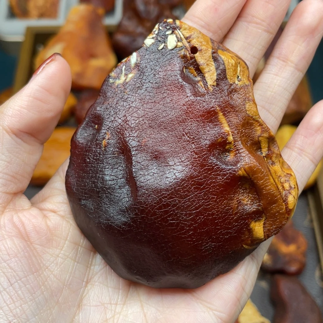 琥珀未镶嵌珠宝奇石