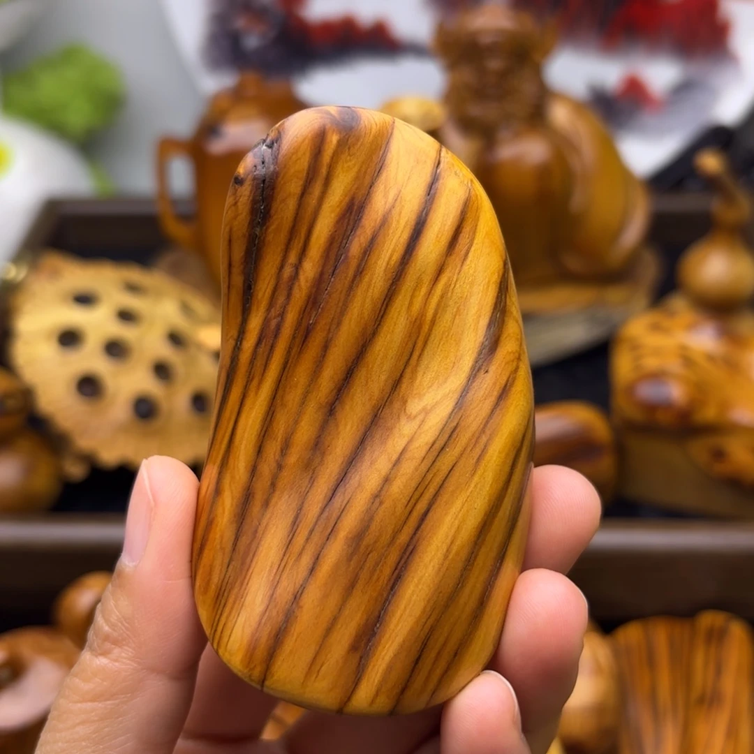 晓***和太行崖柏。