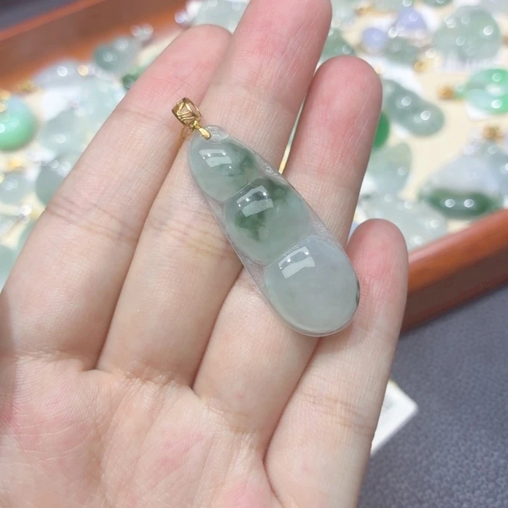 翡翠未镶嵌颈饰天然