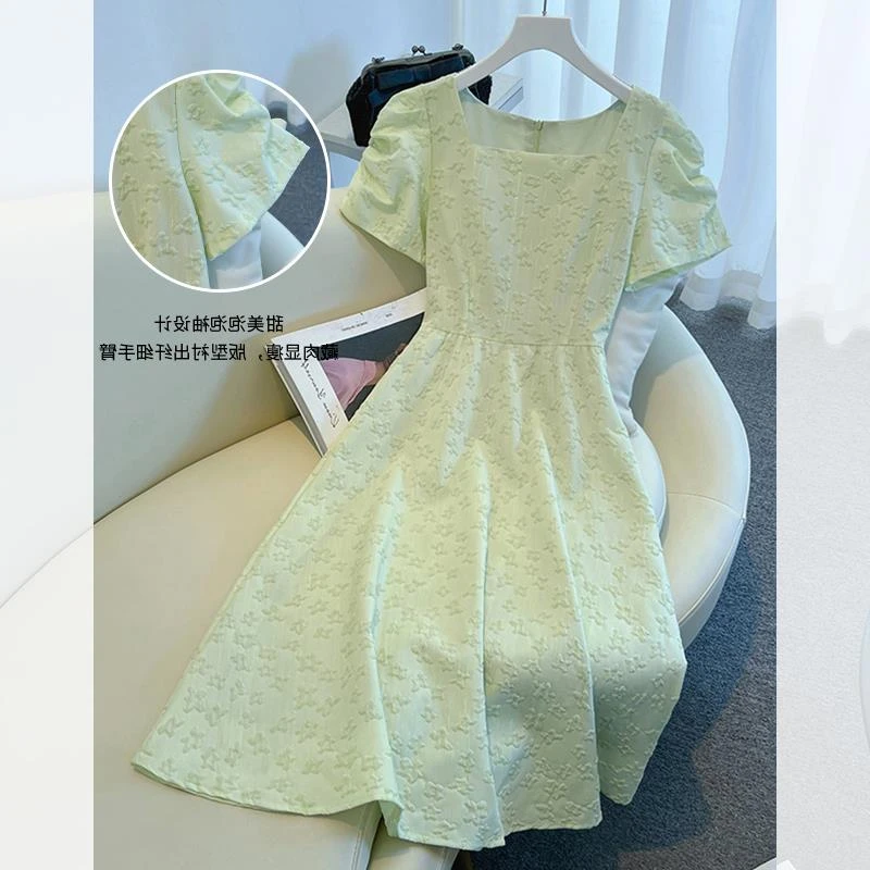 绿色雪纺连衣裙女夏季2025新款今年流行爆款法式温柔方领气质裙子