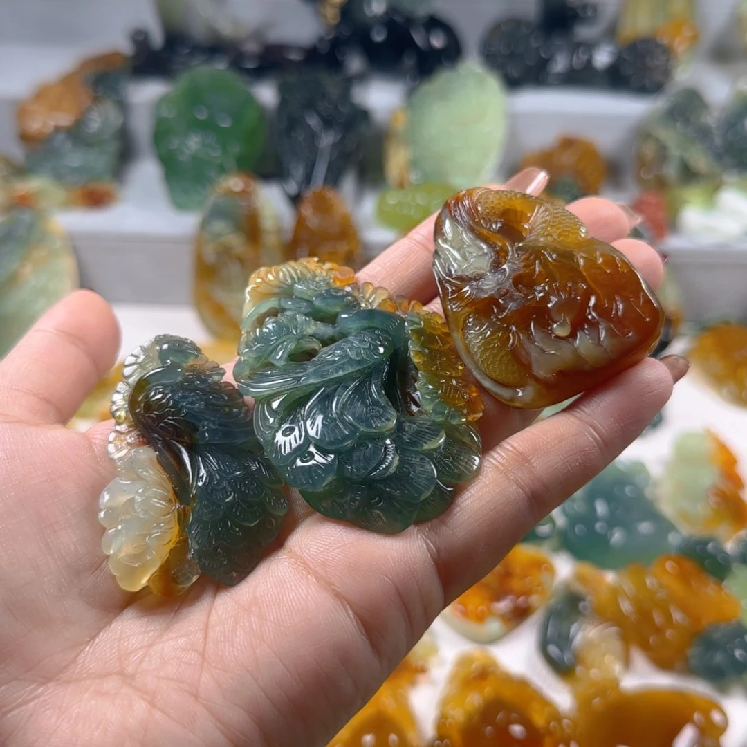 蛇纹石玉颈饰未镶嵌心****后