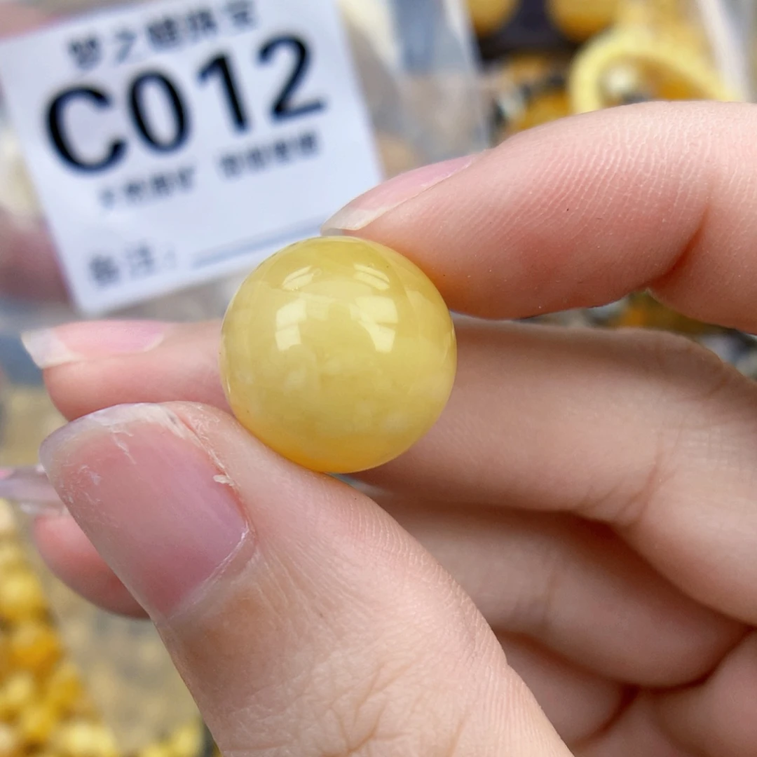 未镶嵌琥珀珠宝奇石15