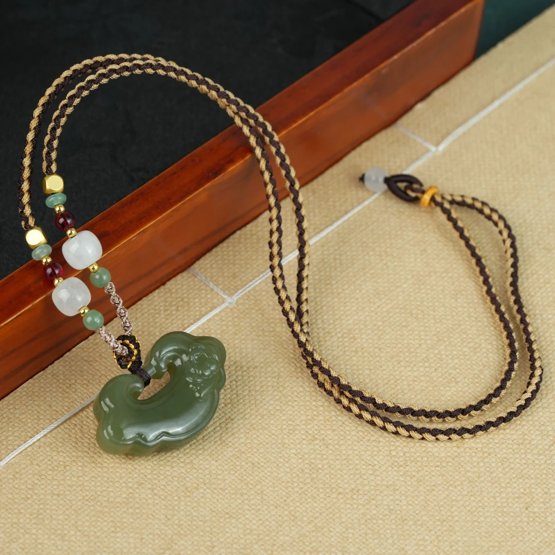 【小北严选】和田玉吊坠约37*22mm带绳【多样性发一件】-BH16X643