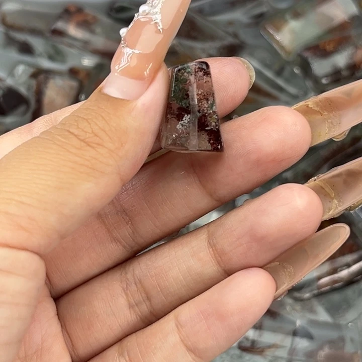 未镶嵌吊坠(赠链)水晶