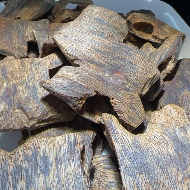 沉香手把件海南老白棋沉水块料100克