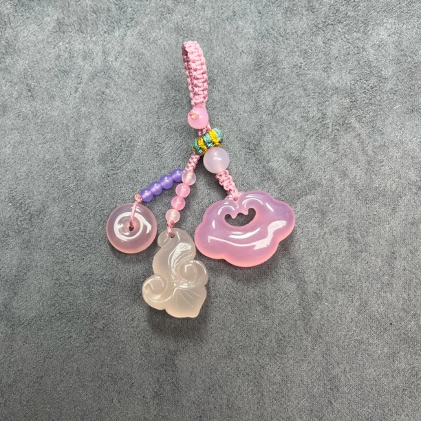 天然玛瑙玉石粉色祥云钥匙挂