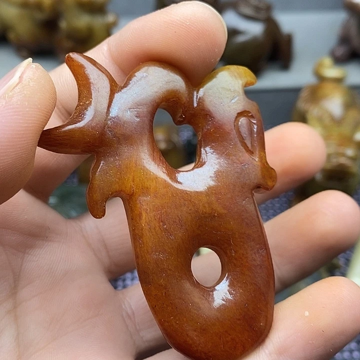 未镶嵌蛇纹石玉颈饰