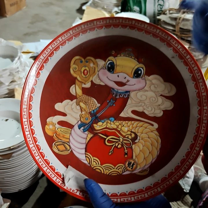 瓷片陶瓷盘子碗啥都有