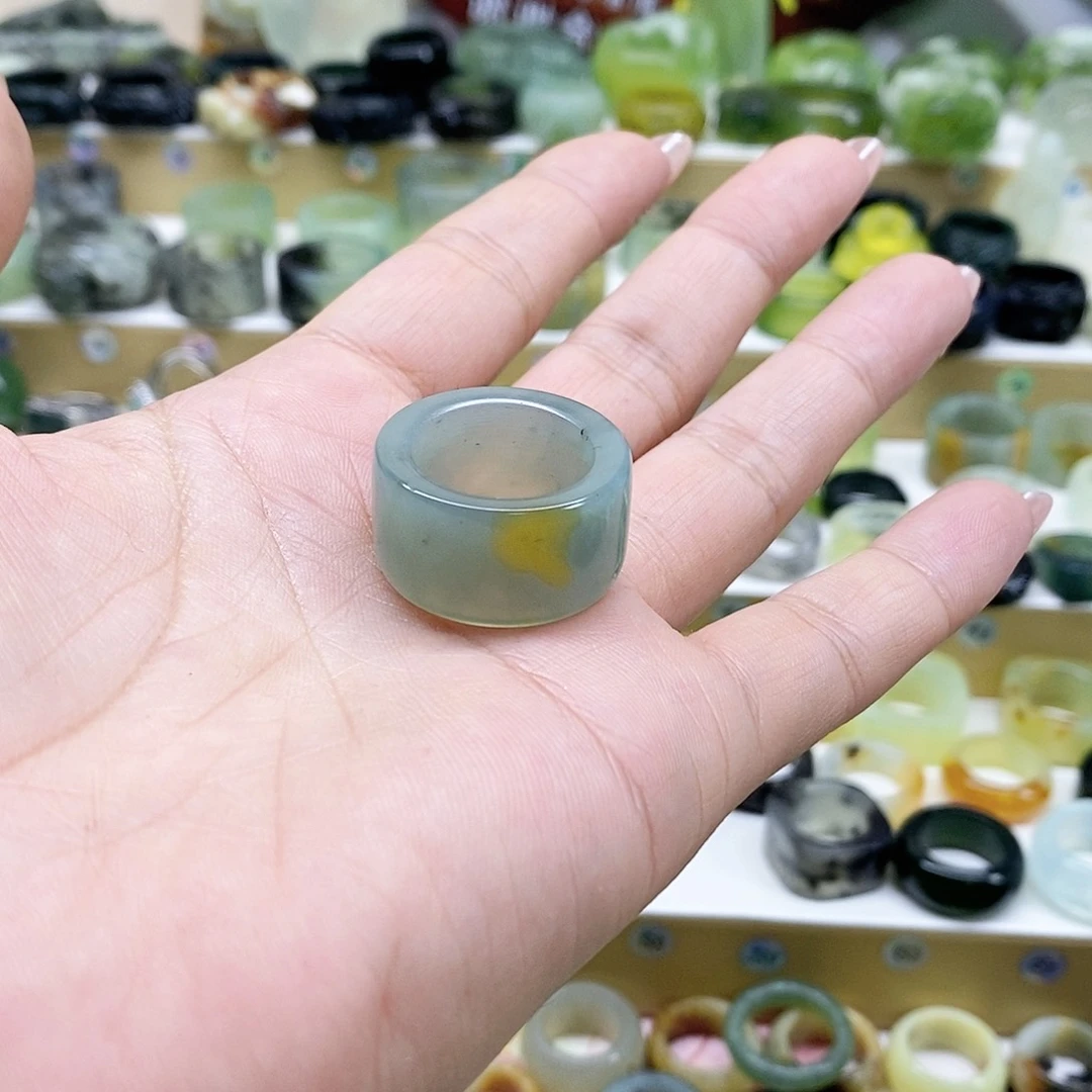 岫玉天然玉石未镶嵌斩**剑