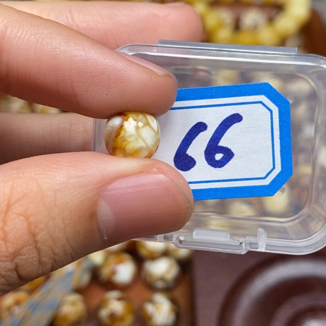 把件猴头核桃沁色圆珠老型66