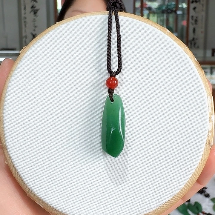 密玉（石英质玉）未镶嵌颈饰