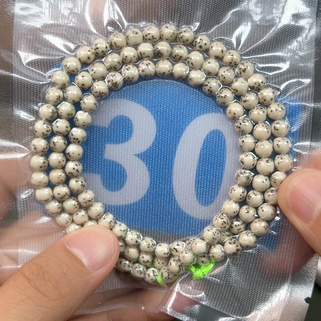 吊坠星月菩提6圆珠脖挂。  30