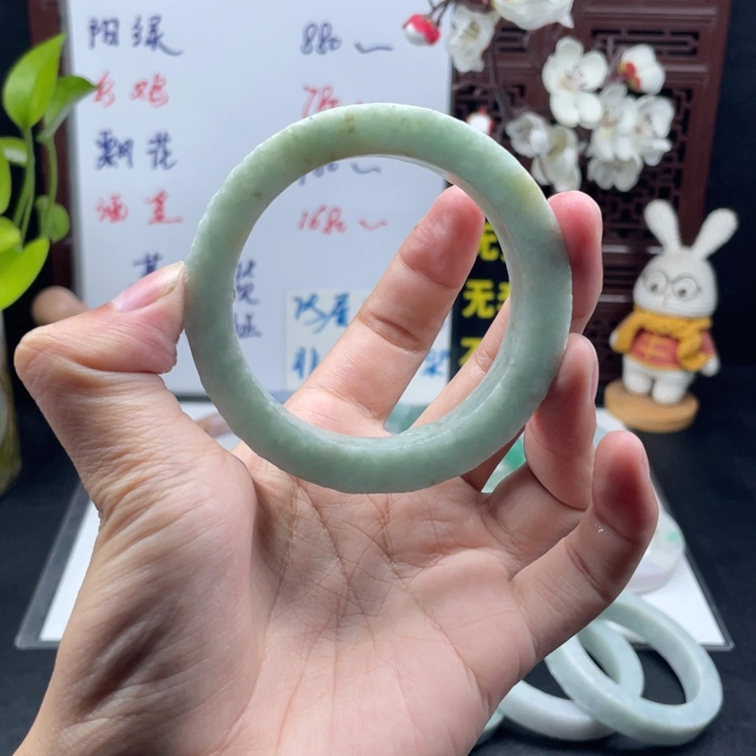 定制翡翠未镶嵌翡翠手镯Ａ货
