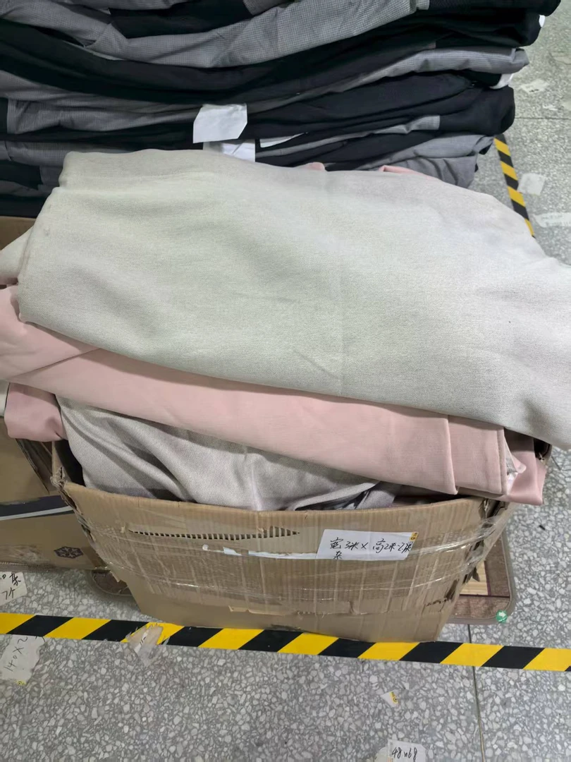 《厚广家》3楼300宽×200高以上杂款挂钩窗帘 发1张 不挑款