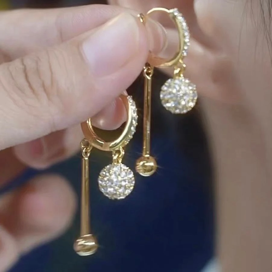 高级感时尚水钻球球耳扣耳环2025年新款潮韩式气质网红百搭耳饰女