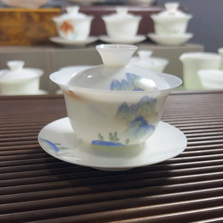 120ml手绘《初晨山水》超薄胎新手防烫羊脂玉白瓷三才盖碗盖杯