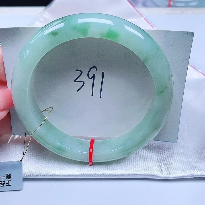 金***起翡翠手镯未镶嵌缅甸翡翠60