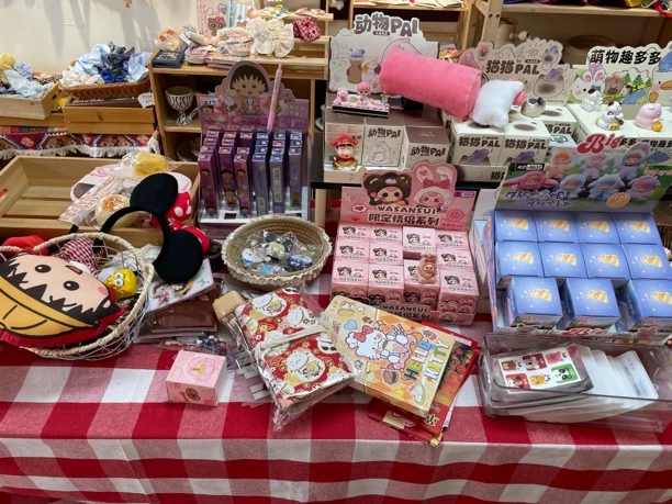 文创包包餐具饰品